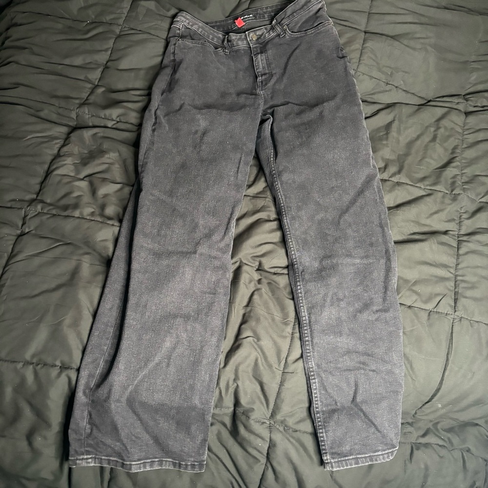 FLARED BLACK JEANS
